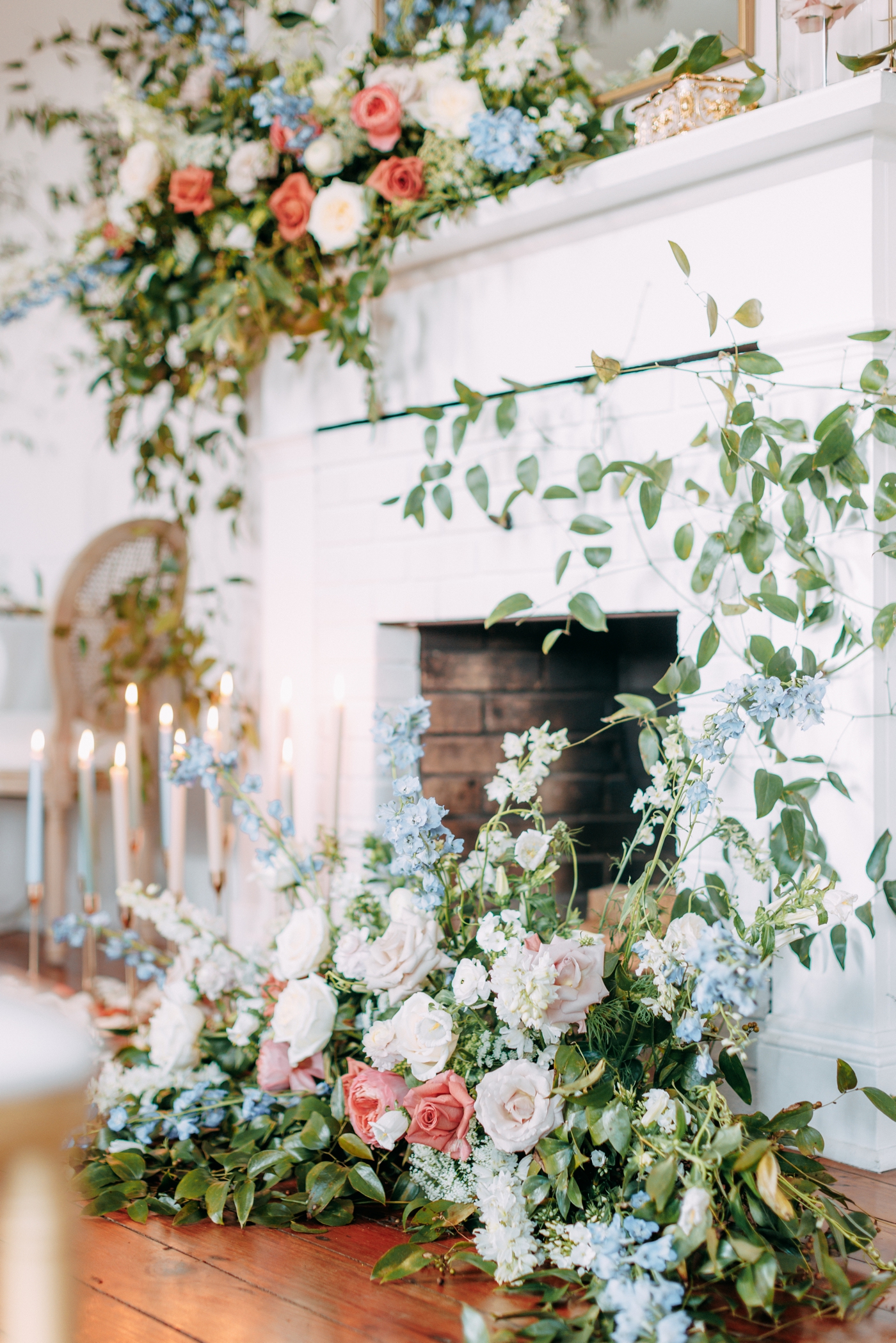 Bridgerton wedding styled shoot in the Elizabeth Farms bridal suite